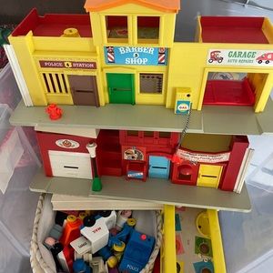 Vintage little people set